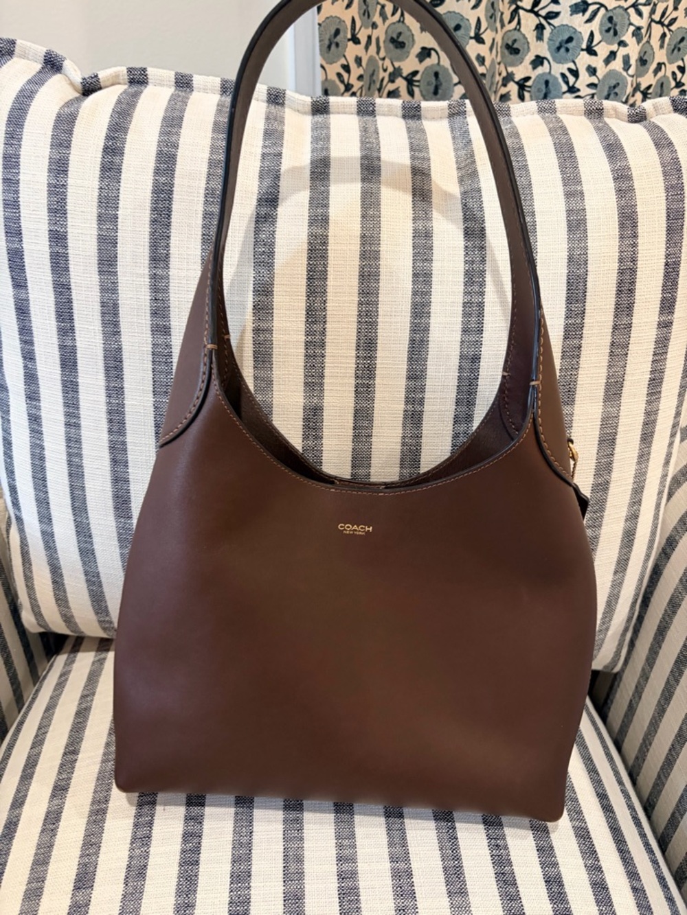 Coach Deep Brown Leather Shoulder Bag / size small